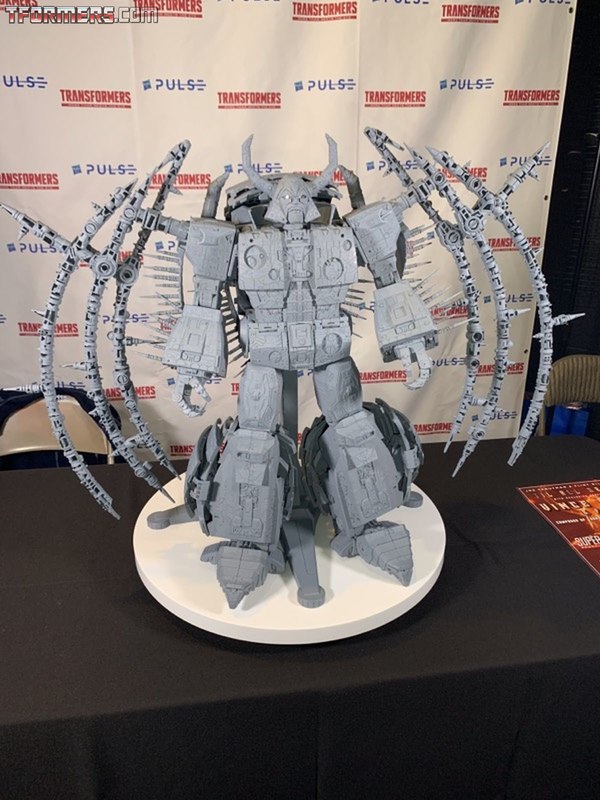 Sdcc 2010 Unicron Prototype And Rainmaker Images  (2 of 36)